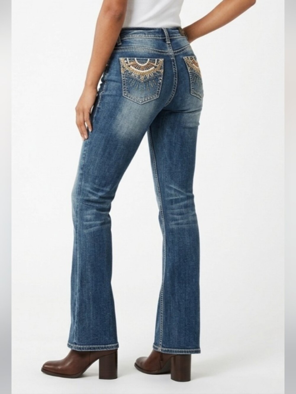 NEW Women’s Blue Embroidered Pocket Bootcut Jeans